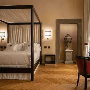 Relais Uffizi Hotel